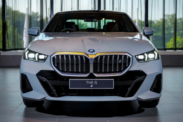 BMW Group Malaysia ended 2023 as No.1 premium car manufacturer - Over 15k unit sales, 1 in 4 cars an xEV