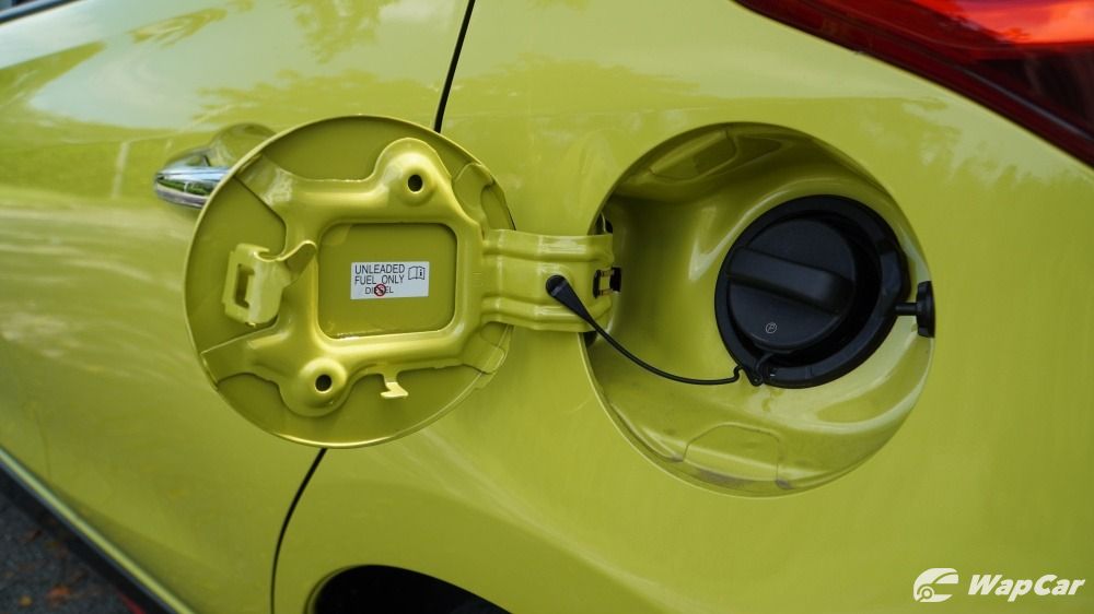 2019 Toyota Yaris fuel cap 