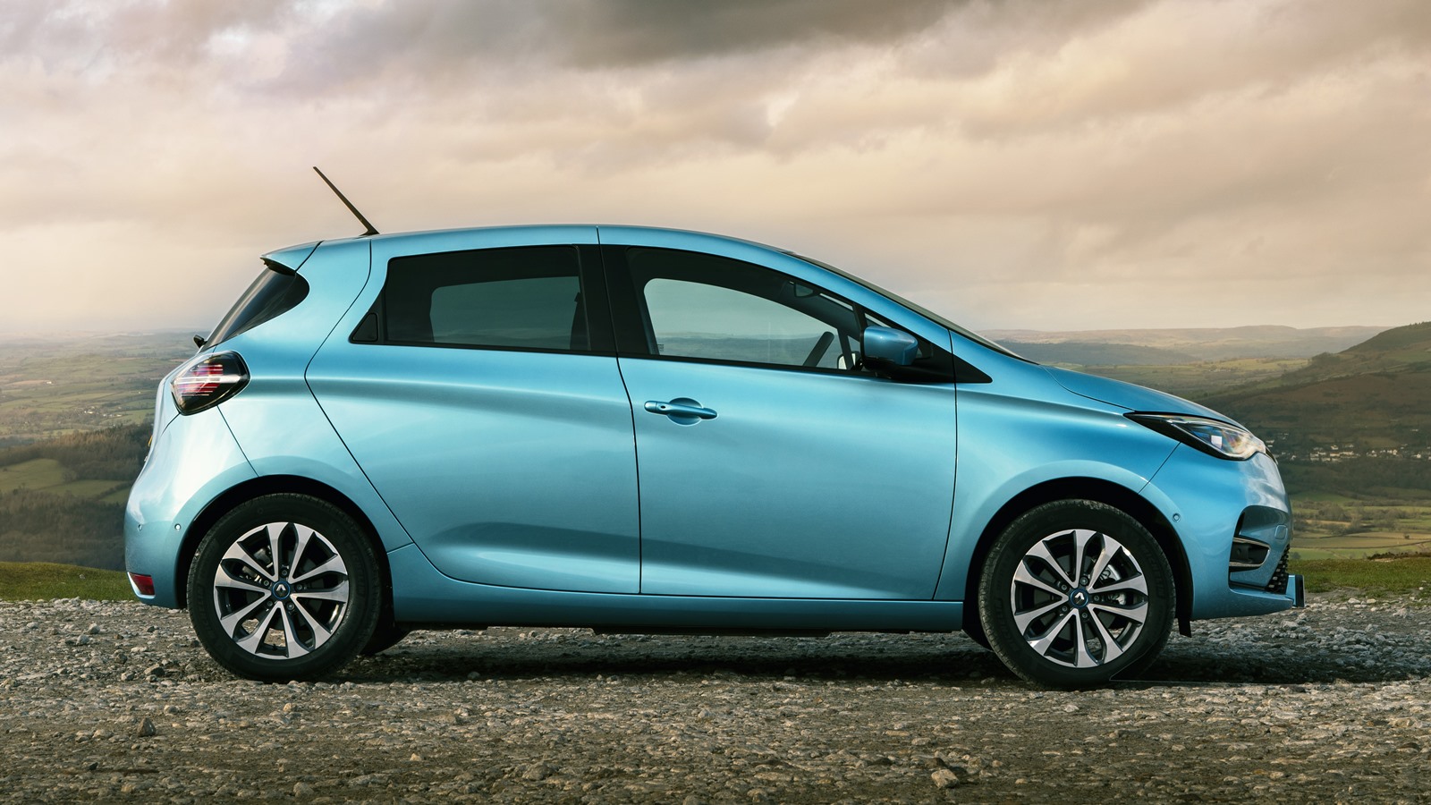 New 2022 Renault Zoe EV coming to Malaysia, up to 395 km range, priced to give the Good Cat trouble?