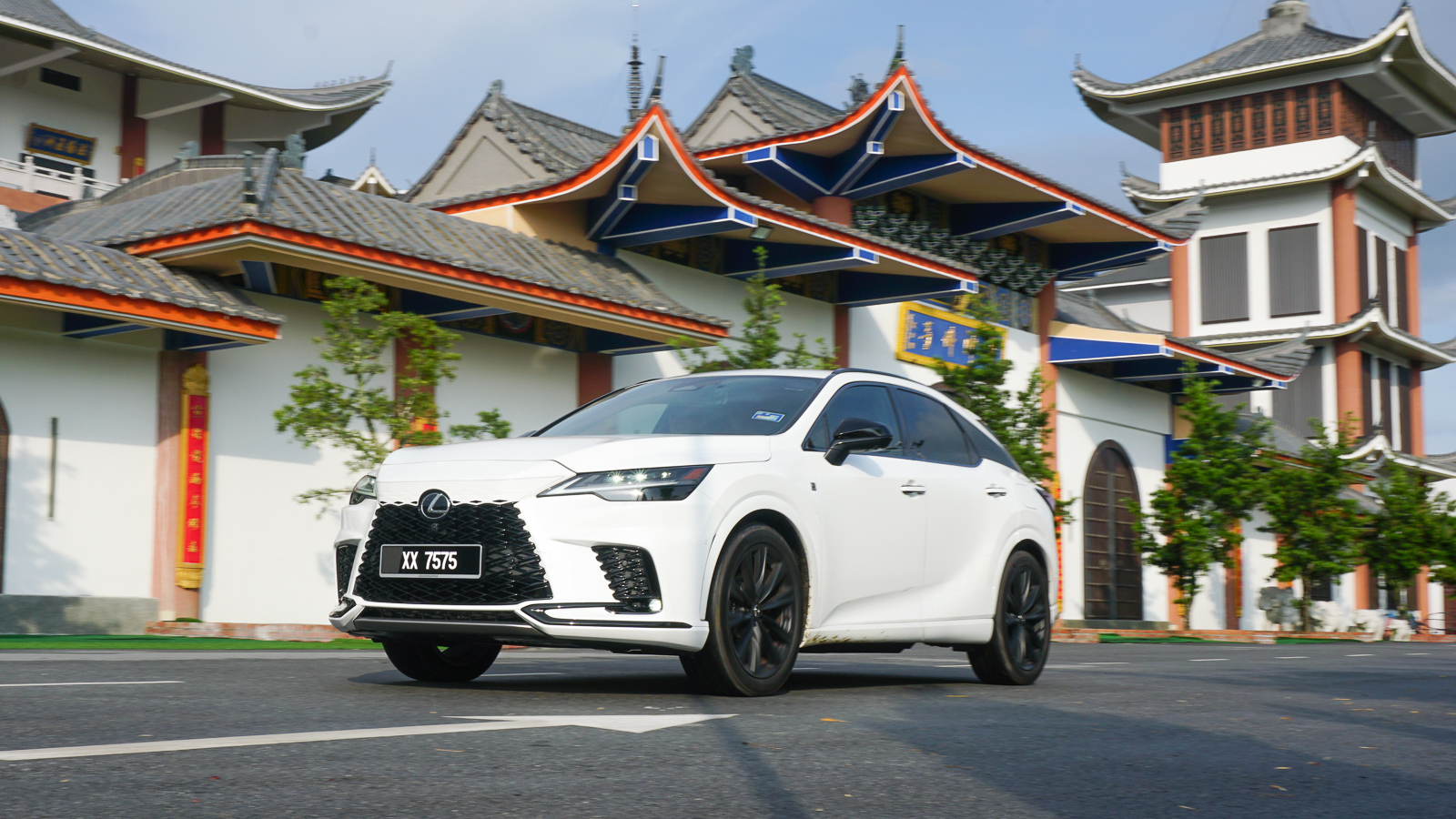 Review: 2023 Lexus RX 500h in Malaysia - In a time where everyone's 'innovating', it's perfectly OK to stick to your lane