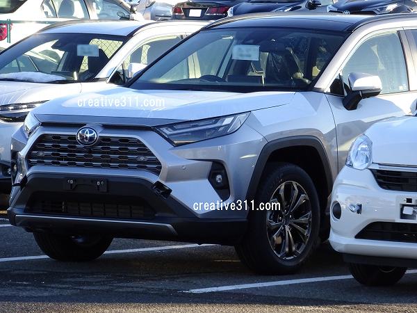 Toyota RAV4 to get tech update for Japan in Oct 2022: expect bigger screens, better infotainment