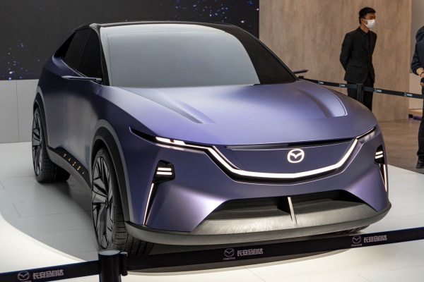 A successor to the Mazda CX-4 you never heard of - Mazda Arata concept