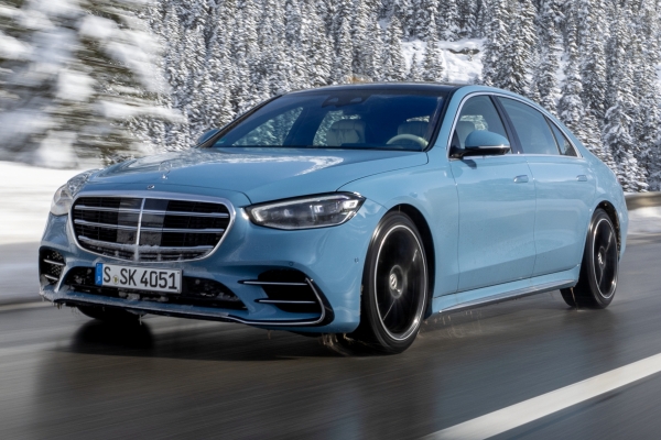 New 2024 (W223) Mercedes-Benz S-Class facelift unveiled; updated MBUX, ACC with overtaking function