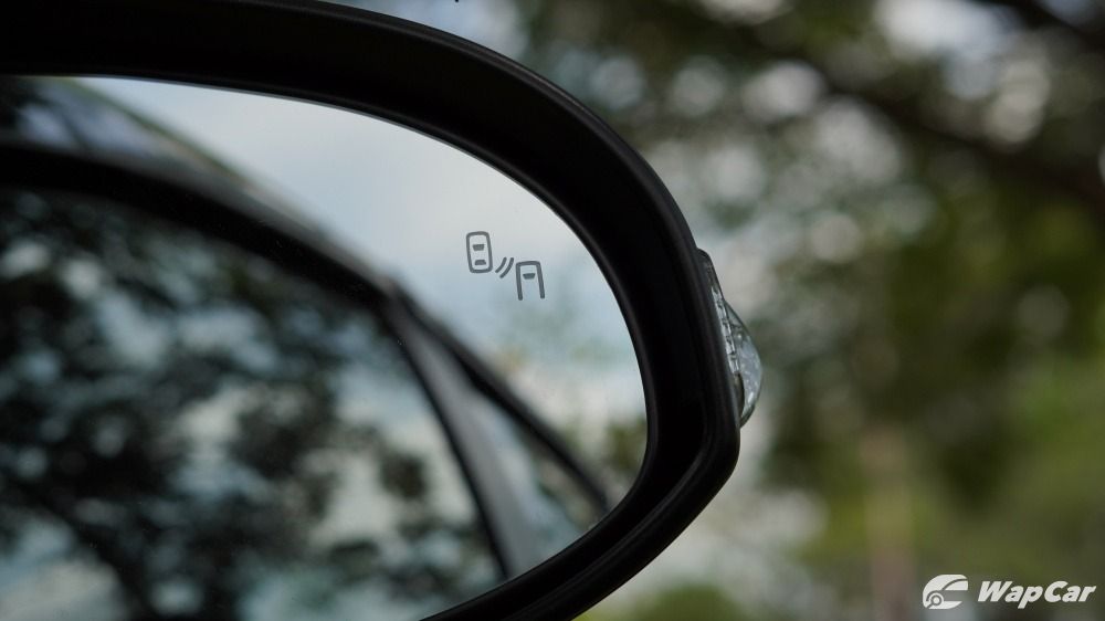 2019 Toyota Yaris blind spot monitor